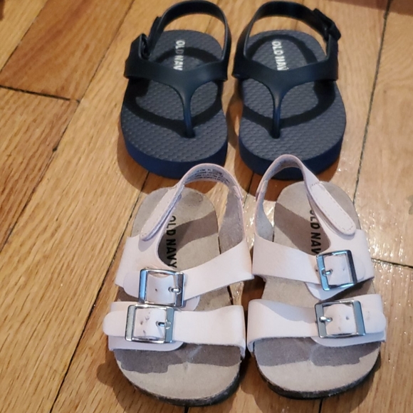 Old Navy Other - Bundle Baby infant sandals and flip flops